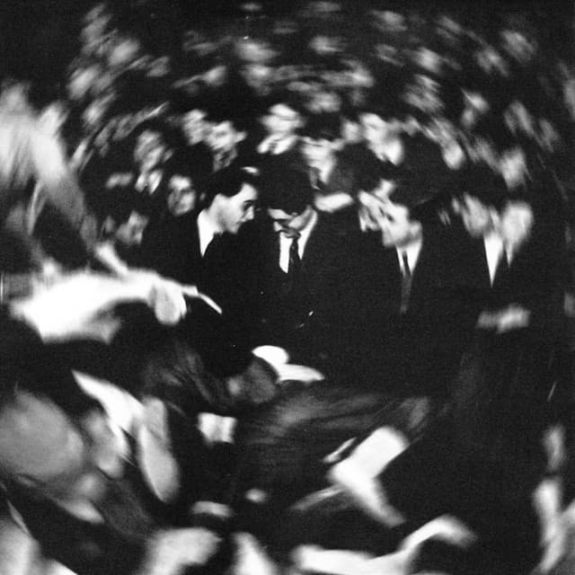 Revolución 12.111