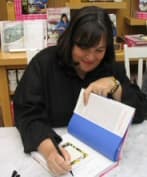 Garten at a book signing