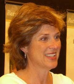 Reproductions of artwork by Mary GrandPré (pictured) were available with the Scholastic Deluxe Edition.