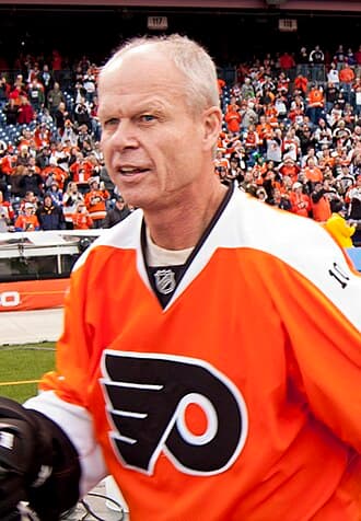 Mark Howe played for the Flyers from 1982 to 1992.