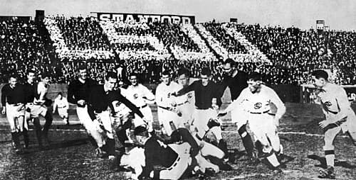 Santa Clara (in white) played the Big Game under the rules of rugby in 1917