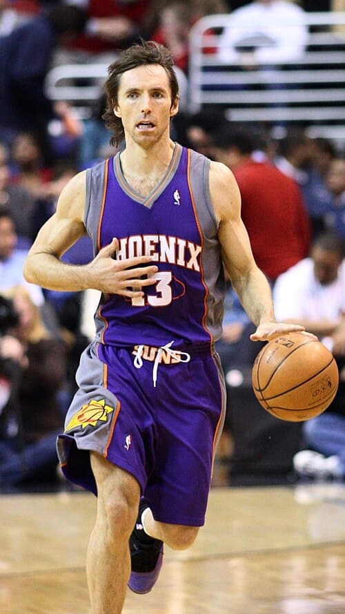 Steve Nash won the 2010 Taco Bell Skills Challenge, becoming the second two-time winner.