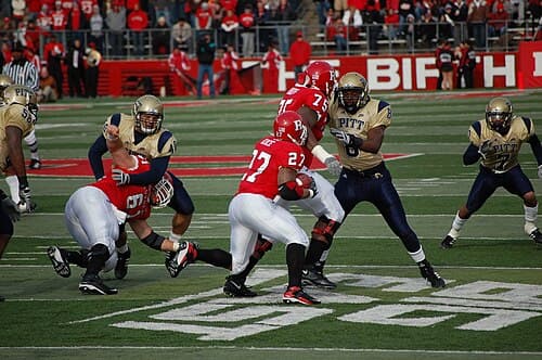 Rutgers' Scarlet Knights' running back Ray Rice follows his blockers in a game against the Pittsburgh Panthers on October 21, 2006