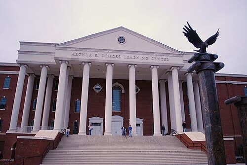 DeMoss Learning Center at Liberty University