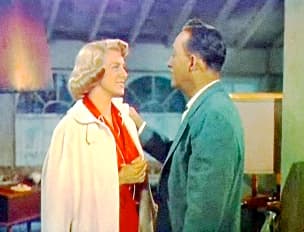 Rosemary Clooney as Betty Haynes
and Bing Crosby as Bob Wallace
