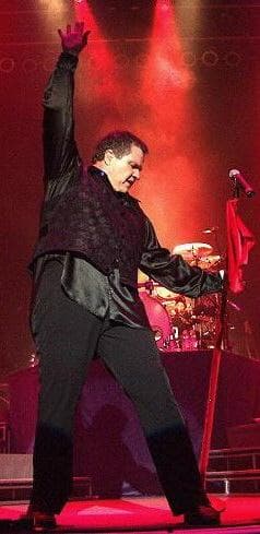 Meat Loaf performing in New York in 2004