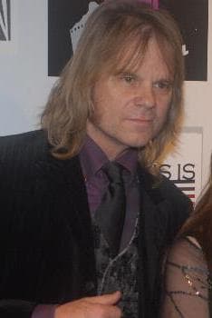David Glen Eisley's song "Sweet Victory" was featured in the episode.